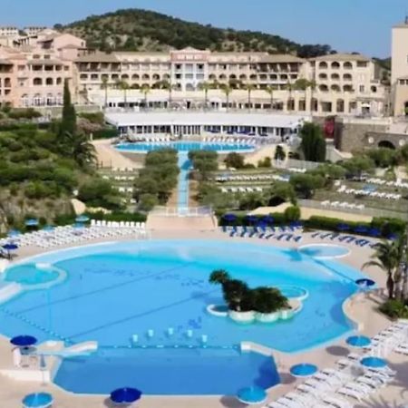 Superbe Appartement Village Cap Esterel 4P Climatise Сен-Рафаель Екстер'єр фото