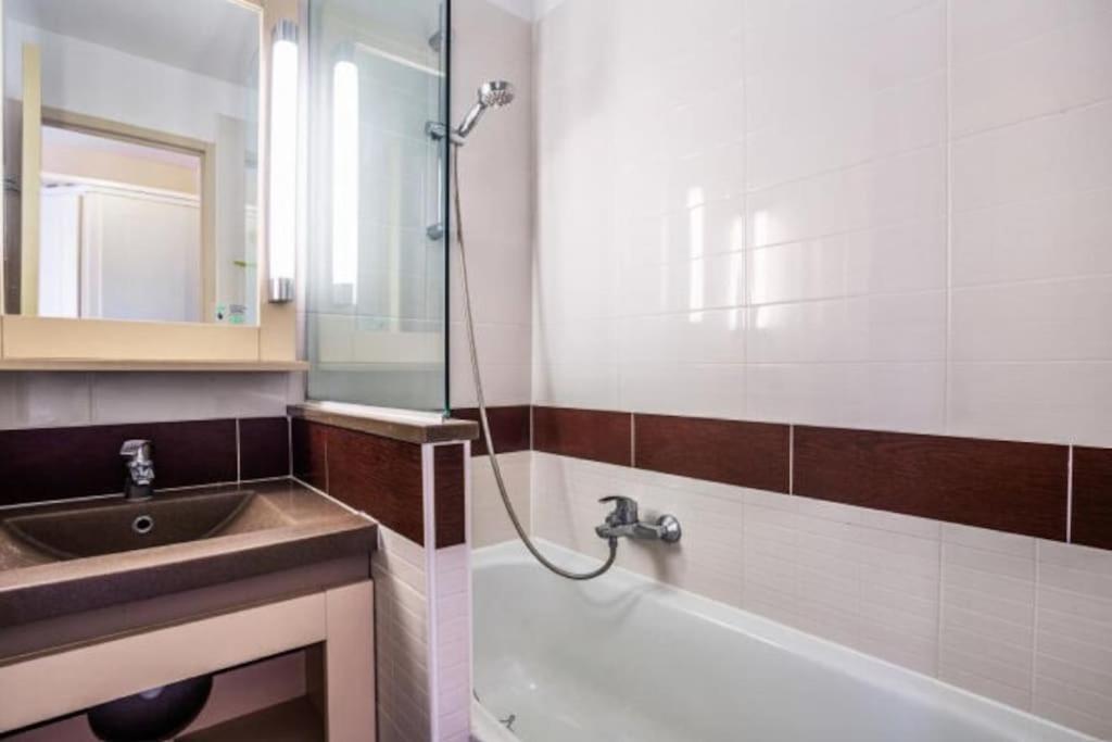 Superbe Appartement Village Cap Esterel 4P Climatise Сен-Рафаель Екстер'єр фото